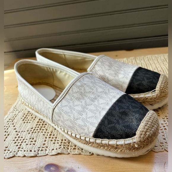 Michael Kors Kendrich Slep-on Spadrile Flat  Womens Size 7.5 - Picture 7 of 9